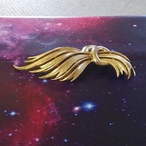 Trifari fashion brooch